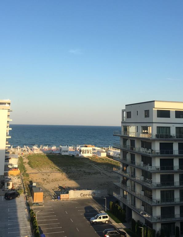 Arthemis Apartment Mamaia Exterior photo
