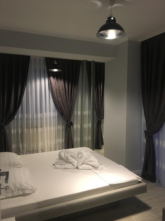 Arthemis Apartment Mamaia Exterior photo